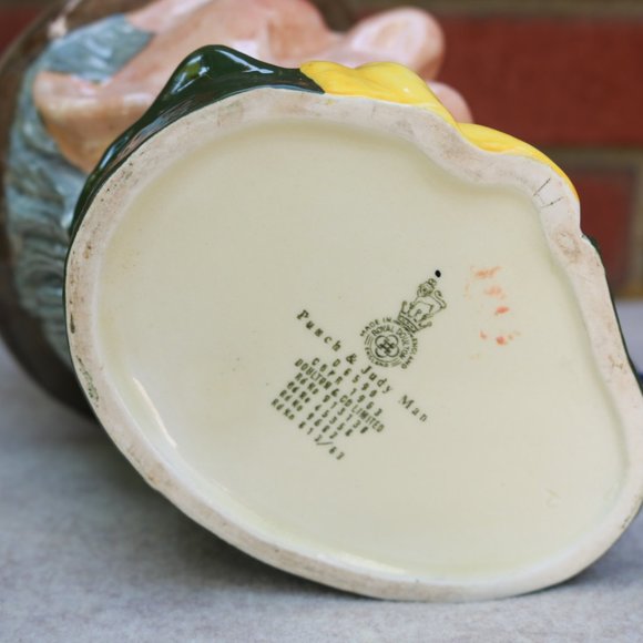 Royal Doulton Large Toby Character Jug - Picture 7 of 10